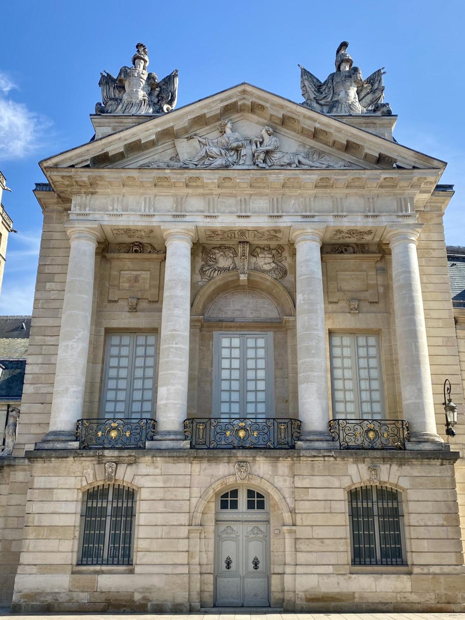 Le Rousseau - Appartement & Suite En Hypercentre Dijon Exterior photo
